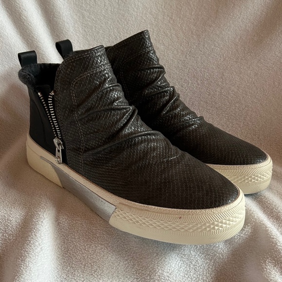 Blowfish Malibu Women's Black Lizard Print Walkabout Sneaker Bootie, Sz 8.5 NWOB - Picture 9 of 12